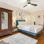 Louis Park Hotel